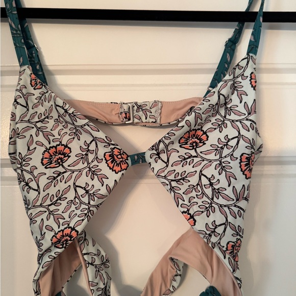 NWT Tavik Penelope Slinky Rib One Piece Swimsuit in Wildflower Green - Small - Picture 3 of 6